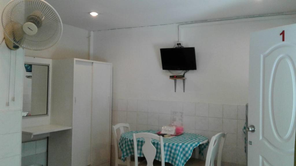 Miggy Guest House (Adults Only) Bangkok Extérieur photo