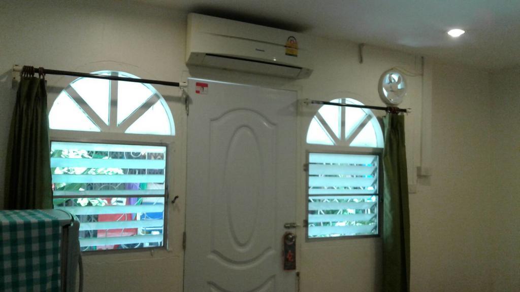 Miggy Guest House (Adults Only) Bangkok Extérieur photo