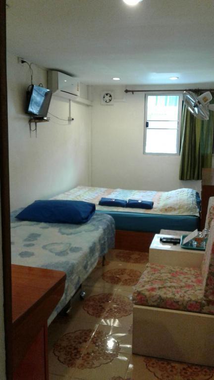Miggy Guest House (Adults Only) Bangkok Extérieur photo