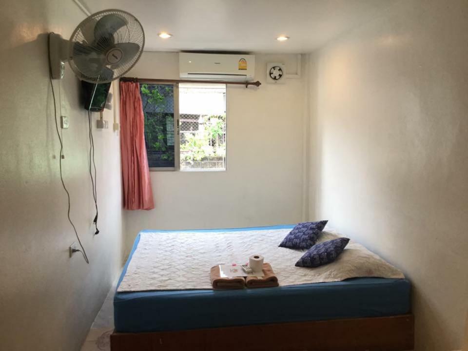 Miggy Guest House (Adults Only) Bangkok Extérieur photo