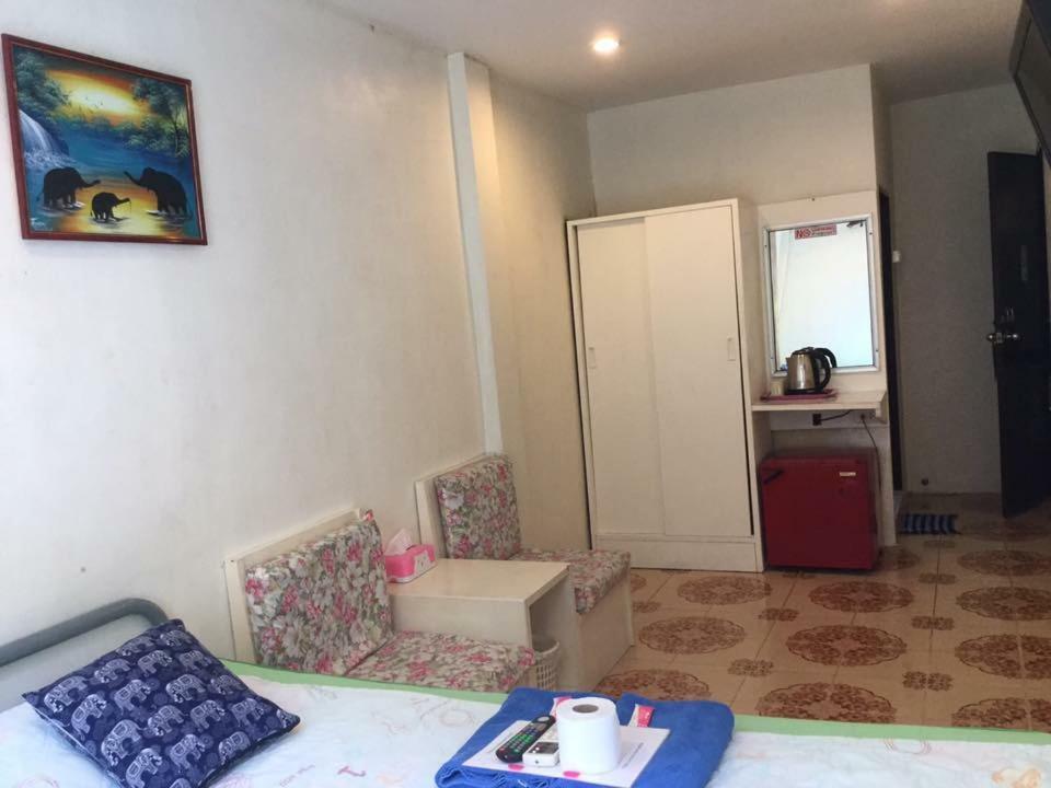 Miggy Guest House (Adults Only) Bangkok Extérieur photo